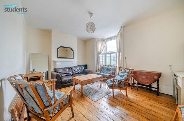 4 bedroom terraced house to rent - Photo 1