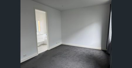 Spacious Light-Filled Townhouse in Fabulous Location - Photo 4