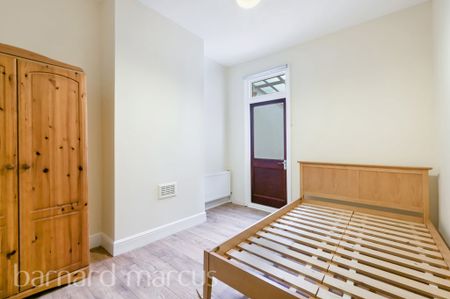 Green Lanes, Turnpike Lane - Photo 3