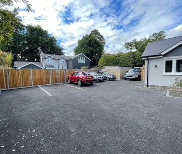 Barnway, Englefield Green, Egham, TW20 - Photo 4