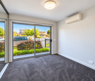 1 / 2 Dunoon Street, MURRUMBEENA - Photo 2