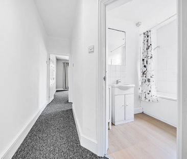 Portland Road, London, SE25 - Photo 4