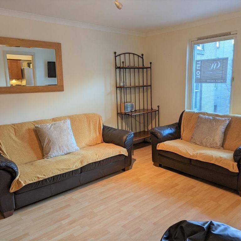 2 bedroom flat to rent - Photo 1
