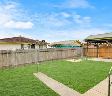 Family Home - Photo 3