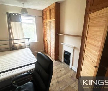 4 bedroom terraced house to rent - Photo 2