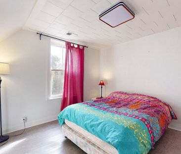 For Lease - 754 The Queensway N/A Unit# Upper, Georgina, Ontario - Photo 6