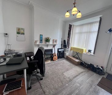 2 bedroom House To Let - Photo 1