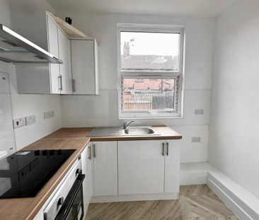 Longroyd Grove - Photo 3