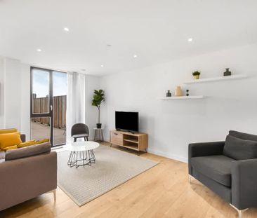 Forrester Way London E15 - Photo 4