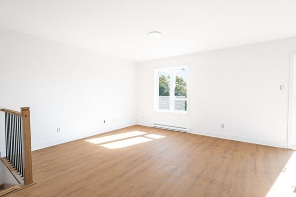 Appartement à louer - Laval (Chomedey) (Autres) - Photo 1