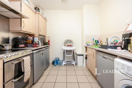 1 bedroom flat to rent - Photo 5