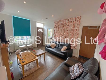 14 Royal Park View, Leeds, Leeds, LS6 1HN - Photo 2