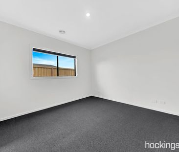 BRAND NEW FAMILY HOME IN DONNYBROOK - Photo 4