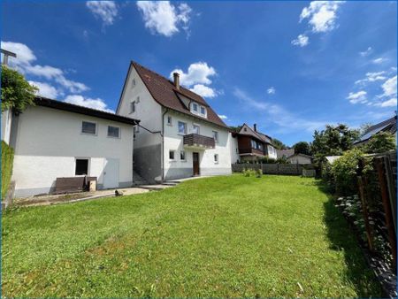 Erstbezug - heimelige 4,5 Zi.-Wohnung im OG und DG mit Fernblick und Garage! - Photo 4