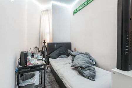 6 bedroom semi-detached house to rent - Photo 2