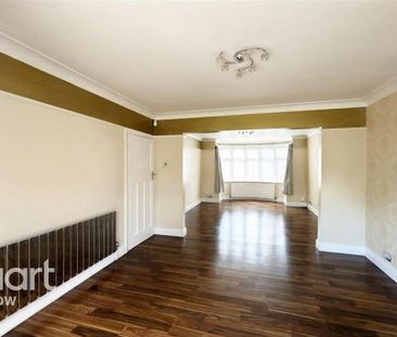 3 bedroom end of terrace house to rent - Photo 1