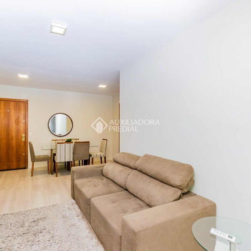 Apartamento com 2 quartos e 76m² para alugar em Petrópolis, Porto Alegre. - Photo 1