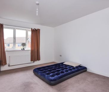 3 bedroom detached house to rent - Photo 3