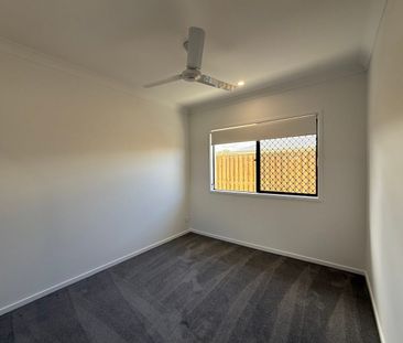 Brand New 4 Bedroom Home! - Photo 6