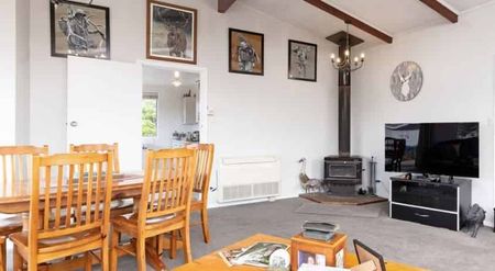 MASTERTON - 3 BEDROOMS - Photo 5