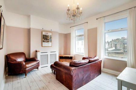 1 Bed Flat, Evesham Road, E15 - Photo 2