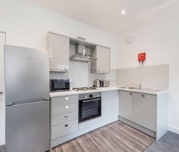 2 bedroom parking to rent - Photo 6