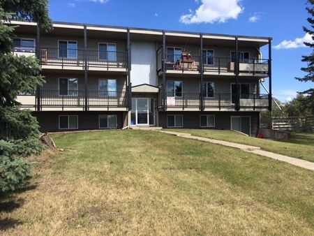 201, 6727-59 Avenue, Red Deer, Alberta - Photo 2