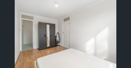 Modern One Bedroom Furnished Unit - Photo 3