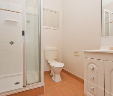 21 Earl Circuit, Kirwan QLD 4817 - House For Rent | Domain - Photo 6