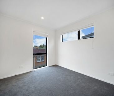 Near-New Stylish Townhouses - Photo 5