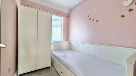 3 bedroom apartment to rent - Photo 3