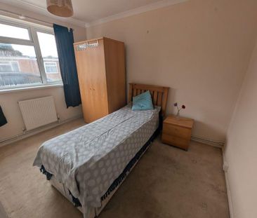 2 bedroom bungalow to rent - Photo 3
