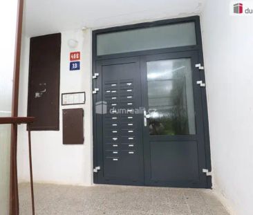 Slunný útulný byt 1+1 v pátém patře panelového domu s výtahem - Photo 1