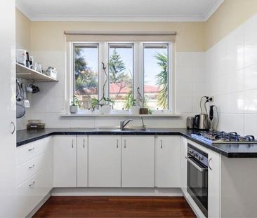 29 Simons St, Coolbellup - Photo 4