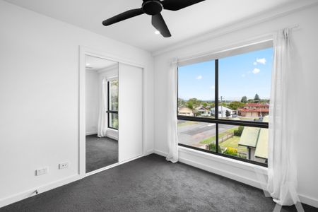 1/5 May Street, Mayfield NSW 2304 - Townhouse For Rent | Domain - Photo 2