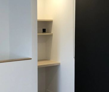 Ultra-modern home close to everything! - Photo 3