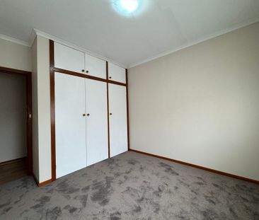 Fully Renovated Family Home - Photo 5