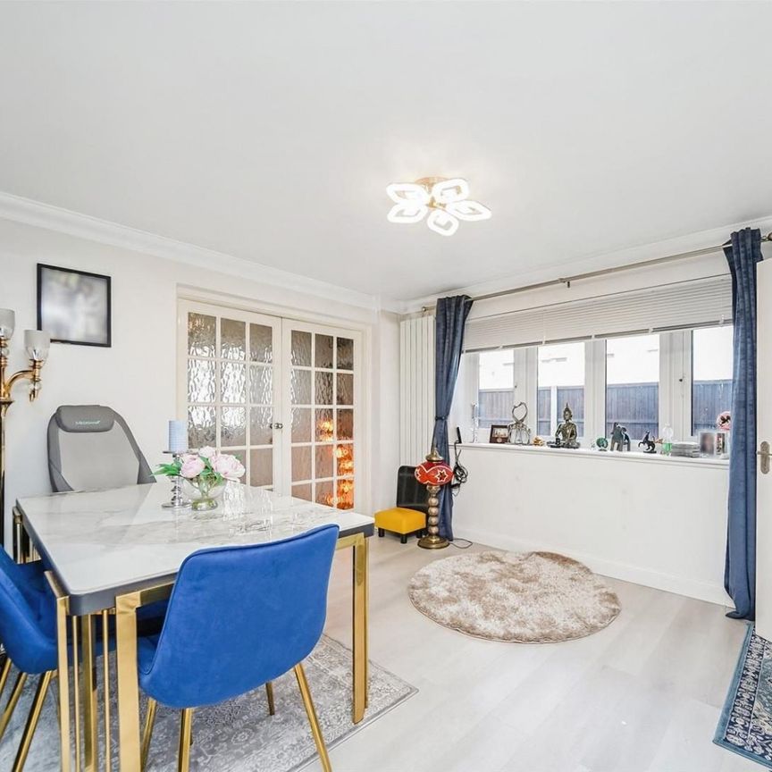 3 bedroom House To Let Total Size: 1140 SQ FT - Photo 1