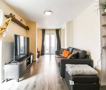 2 bedroom end of terrace house to rent - Photo 1