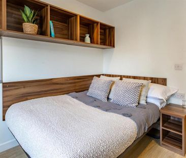 1 bedroom in a flat share to rent - Photo 5