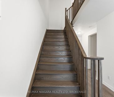56 SAPPHIRE WAY, Thorold, Ontario, L2V0B8 - Photo 3