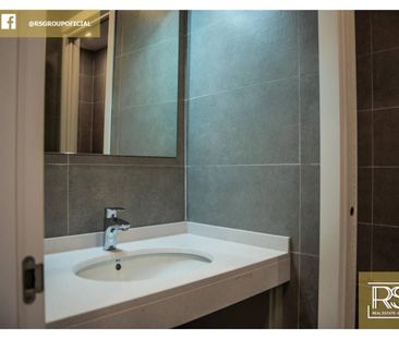 Estudio de alquiler en Calle Sants, Sants - Photo 2