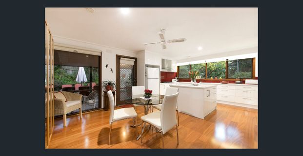 Fabulous Family Living – Three bedroom plus study home within Mount Waverley Secondary College - Photo 1