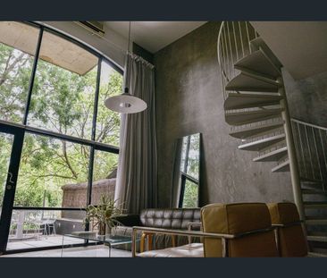 Sophisticated Elegance in Stepney - Photo 3