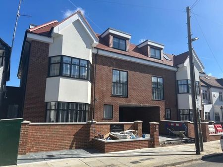 2 Bedroom Apartment To Let - Photo 5