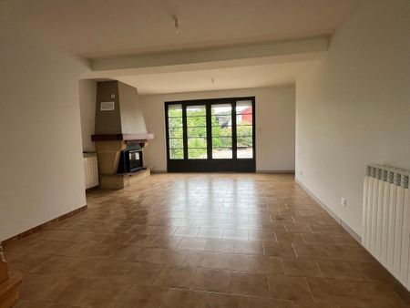 Location Maison 6 pièces 164m² POMAREZ 40360 - Photo 3