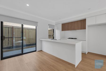 BRAND NEW LOW MAINTENANCE TOWNHOUSE - Photo 5