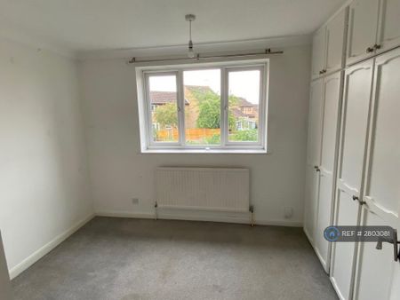 2 bedroom semi-detached house to rent - Photo 2