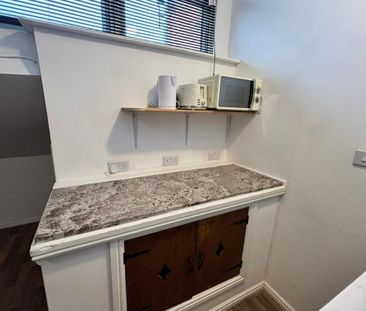 Winnington Lane - Photo 2