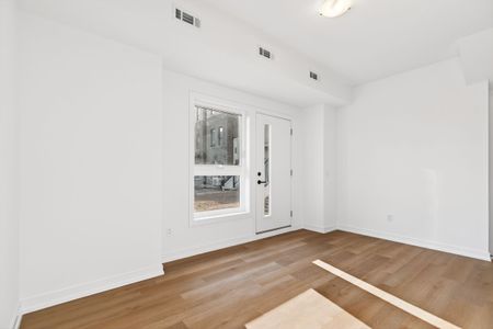 For Lease - 70 Kenesky Drive Unit# 32, Hamilton, Ontario - Photo 3